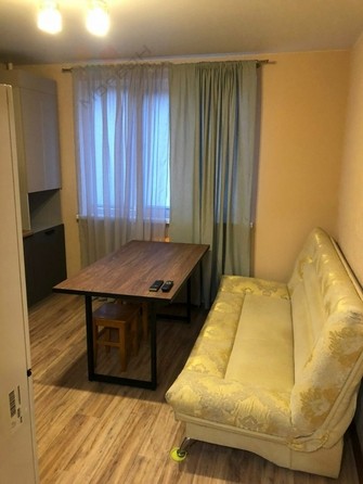
   Продам 1-комнатную, 35 м², Гагарина ул, 192к4

. Фото 3.
