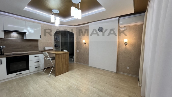 
   Продам 2-комнатную, 49.1 м², Ленина ул, 17

. Фото 3.