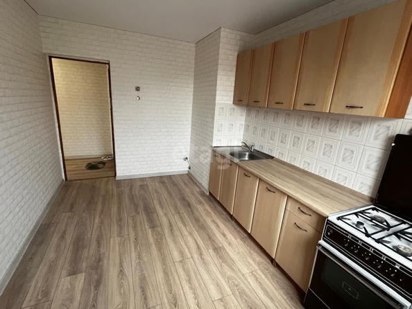 
   Продам 2-комнатную, 57 м², Юннатов ул, 2В

. Фото 2.