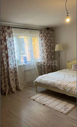 
   Продам 3-комнатную, 80 м², Тепличная ул, 75

. Фото 1.
