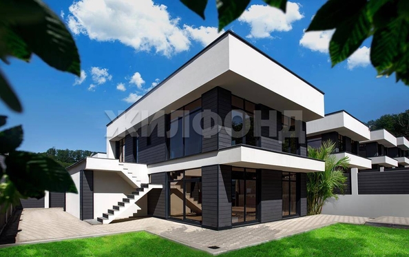 
   Продам дом, 240 м², Сочи

. Фото 1.