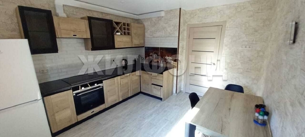 
  Сдается 2-комн. квартира, 70 м², Тепличная ул, д. 63/1
. Фото 3.
