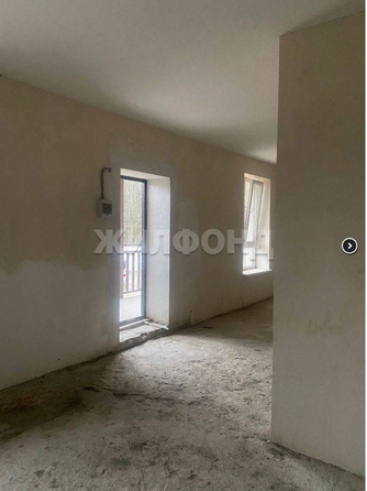
   Продам студию, 40 м², Искры ул, 68

. Фото 1.