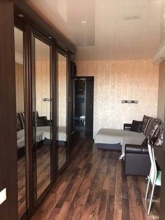 
   Продам 2-комнатную, 76.3 м², Коммунальников ул, 77

. Фото 2.