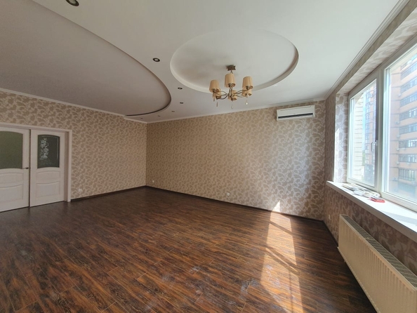 
   Продам 2-комнатную, 87 м², Красина ул, 9/1

. Фото 1.