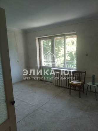 
   Продам 1-комнатную, 38.5 м², ГСК Ласточка тер

. Фото 1.