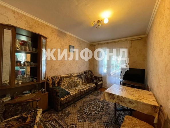 
   Продам 3-комнатную, 50.3 м², Сигнальный кв-л, 3

. Фото 2.