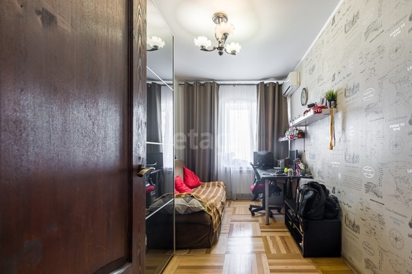 
   Продам 3-комнатную, 73.9 м², Кубанская Набережная ул, 100

. Фото 18.