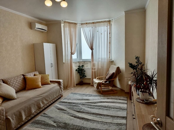 
   Продам 1-комнатную, 50.4 м², Рождественская Набережная ул, 4

. Фото 4.