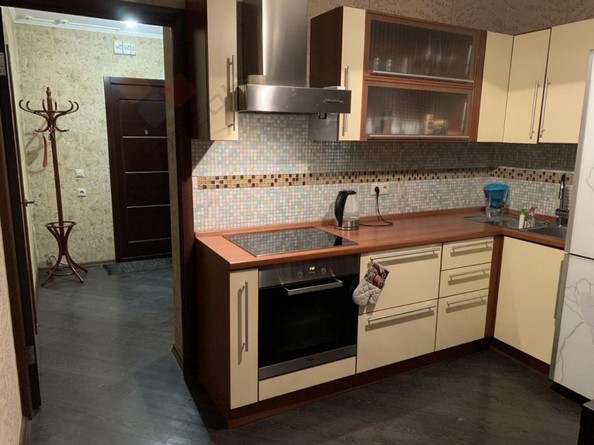 
   Продам 1-комнатную, 40 м², Атарбекова ул, 5/1

. Фото 2.