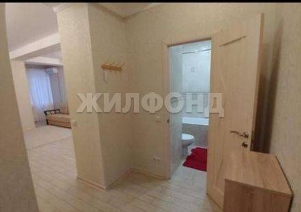 
   Продам 1-комнатную, 38 м², Транспортная ул, 78/30

. Фото 2.
