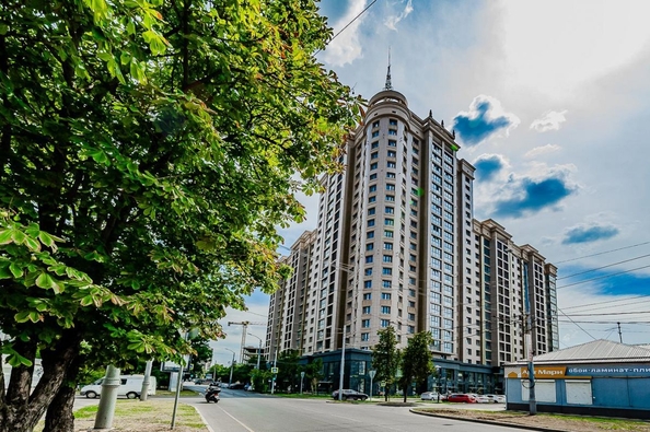 
   Продам 1-комнатную, 48.2 м², Дзержинского ул, 95

. Фото 1.