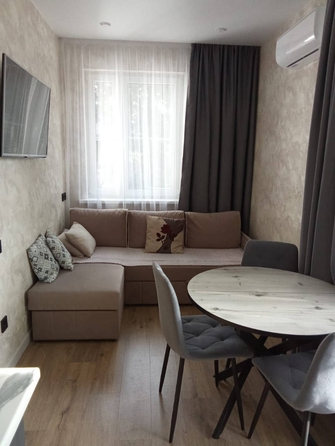 
   Продам 1-комнатную, 35.5 м², Белых акаций ул, 34к9

. Фото 2.