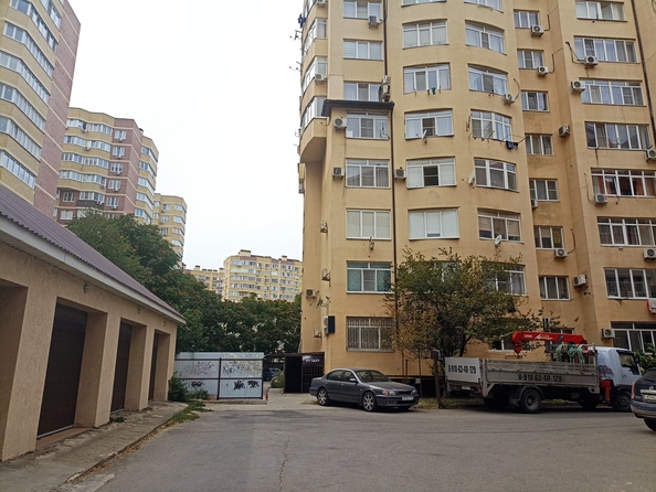 
   Продам 3-комнатный апартамент, 42 м², Лазурная ул, 16

. Фото 2.