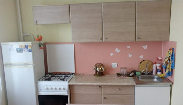 
   Продам 1-комнатную, 37 м², Леселидзе ул, д 21А

. Фото 2.