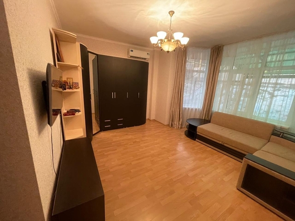 
   Продам 2-комнатную, 65 м², Майская ул, д 15

. Фото 23.