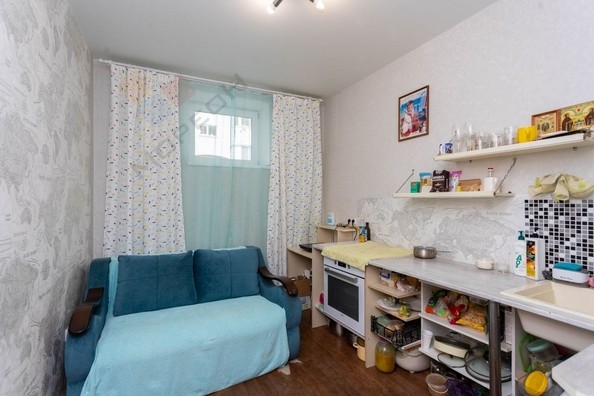 
   Продам 1-комнатную, 37.7 м², генерала Петрова И.Т. ул, 21

. Фото 3.