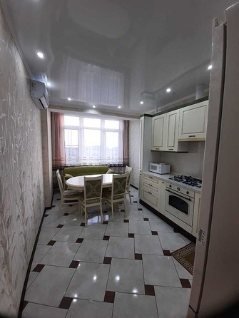 
   Продам 1-комнатную, 38 м², Ленина ул, 180Ак12

. Фото 2.