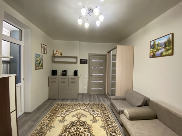 
   Продам 1-комнатную, 35 м², Рождественская ул, 42

. Фото 4.