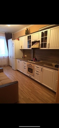 
   Продам 1-комнатную, 49 м², Кати Соловьяновой ул, 155

. Фото 2.