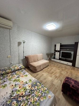 
   Продам 1-комнатную, 30 м², Курская ул, 56

. Фото 1.