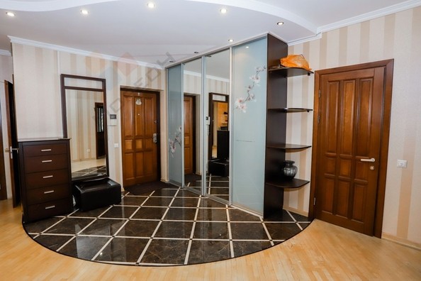 
   Продам 3-комнатную, 113.31 м², Атарбекова ул, 5

. Фото 12.