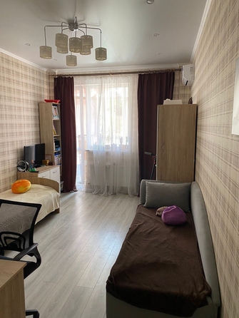 
   Продам 2-комнатную, 74 м², Геленджикский пр-кт, д 4

. Фото 4.