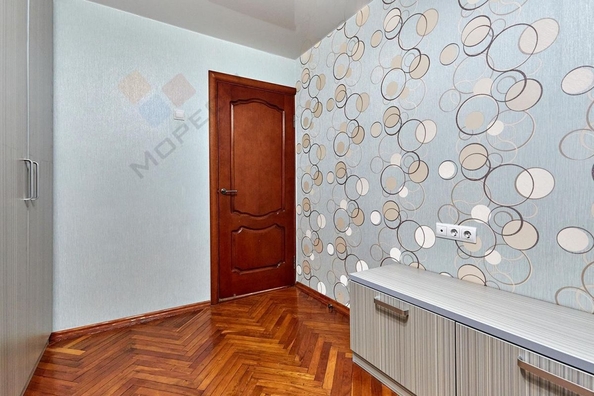 
   Продам 3-комнатную, 65 м², Бабушкина ул, 281/1

. Фото 8.