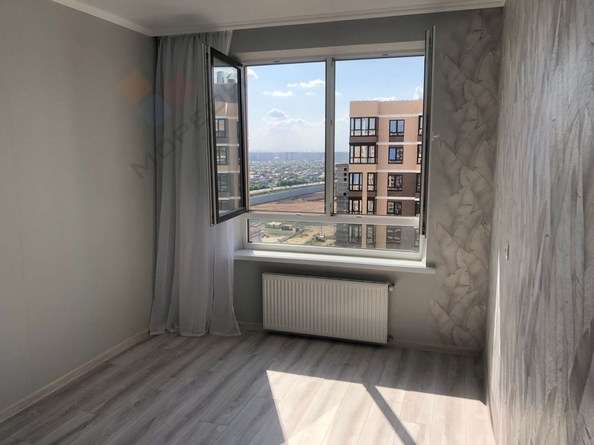 
   Продам 1-комнатную, 37.8 м², Конгрессная ул, 41к1

. Фото 3.