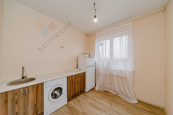 
   Продам 1-комнатную, 35 м², Симиренко ул, 11

. Фото 7.