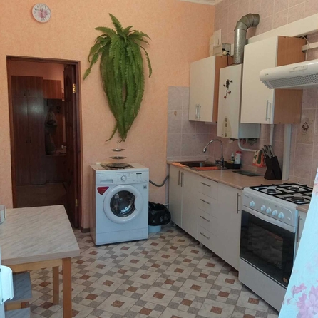 
   Продам 1-комнатную, 42 м², Гребенская ул, 58А

. Фото 5.