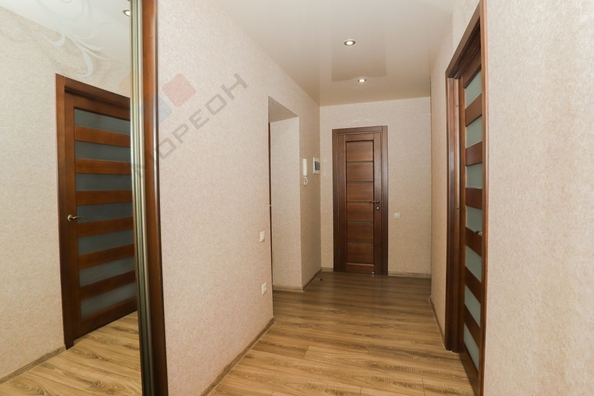 
   Продам 2-комнатную, 47 м², Старокубанская ул, 246

. Фото 9.