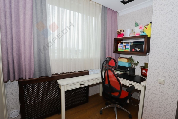 
   Продам 2-комнатную, 70.1 м², КИМ ул, 143/1

. Фото 9.