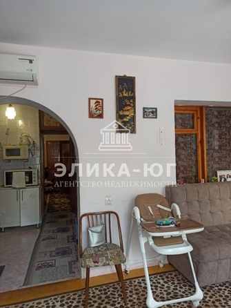 
   Продам 3-комнатную, 77.2 м², 2-й мкр

. Фото 3.