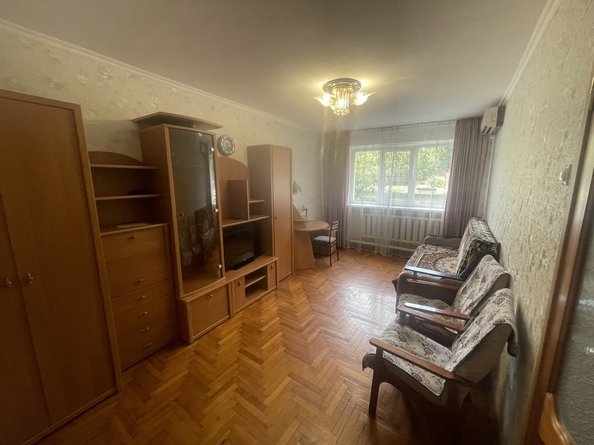 
   Продам 3-комнатную, 60 м², Краснозеленых ул, 7

. Фото 1.