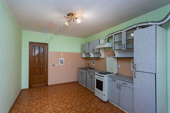 
   Продам 2-комнатную, 57 м², Сормовская ул, 193/1

. Фото 2.