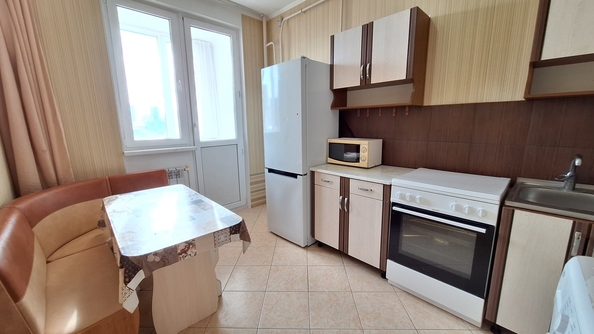 
   Продам 1-комнатную, 42 м², Новороссийская ул, 279

. Фото 3.