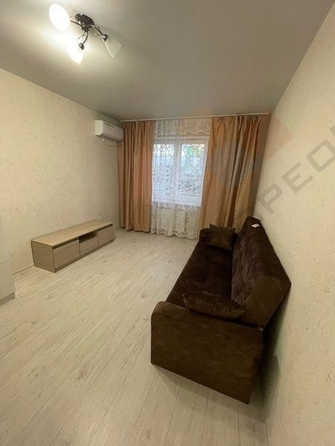 
   Продам 1-комнатную, 36.1 м², Героя Советского Союза Якова Кобзаря ул, 2

. Фото 4.