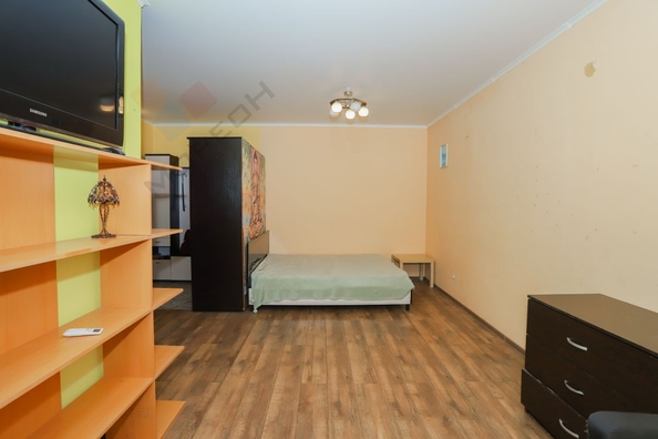 
   Продам 1-комнатную, 39.7 м², Сергея Есенина ул, 84Г

. Фото 6.