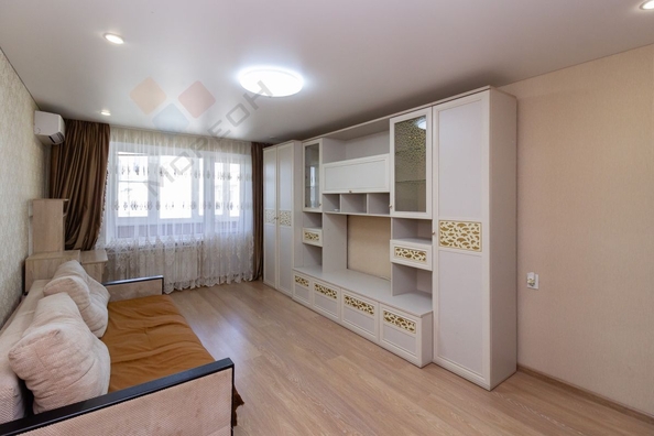 
   Продам 3-комнатную, 66.1 м², Сормовская ул, 177

. Фото 1.