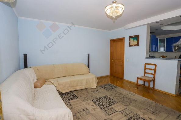 
   Продам 3-комнатную, 79.6 м², Уральская ул, 13

. Фото 5.