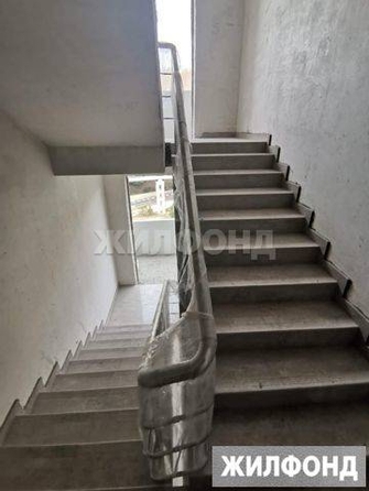 
   Продам 1-комнатную, 37.2 м², Амбровая ул, 10

. Фото 3.