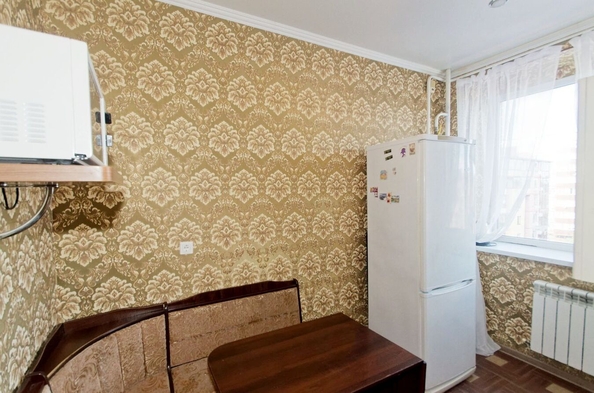 
   Продам 1-комнатную, 37 м², Самбурова ул, 207

. Фото 7.