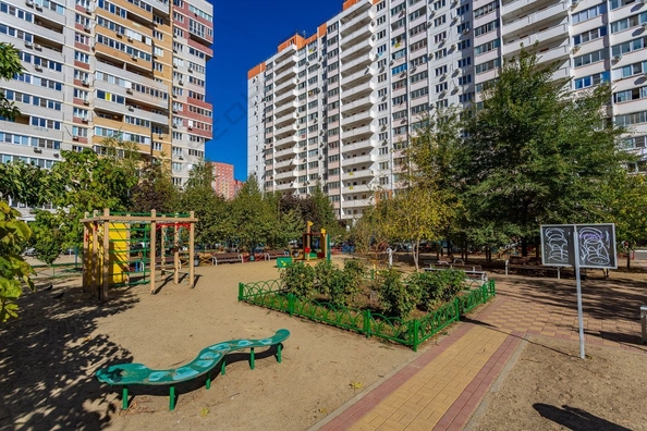 
   Продам 2-комнатную, 59.2 м², Героя Яцкова И.В. ул, 16

. Фото 20.