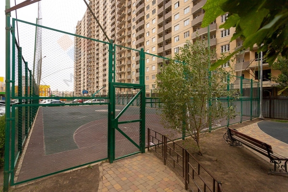 
   Продам 2-комнатную, 48.9 м², Цезаря Куникова ул, 35

. Фото 16.