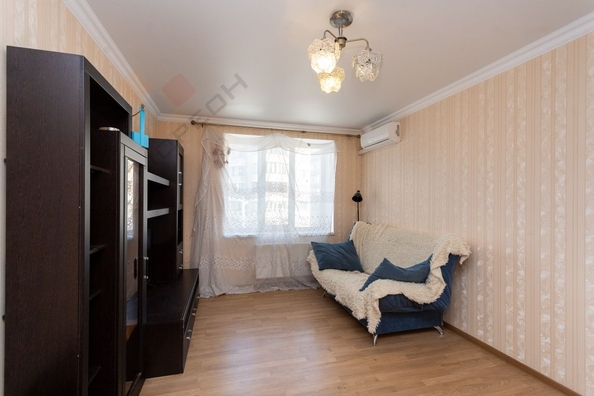 
   Продам 2-комнатную, 48.8 м², Московская ул, 140

. Фото 1.