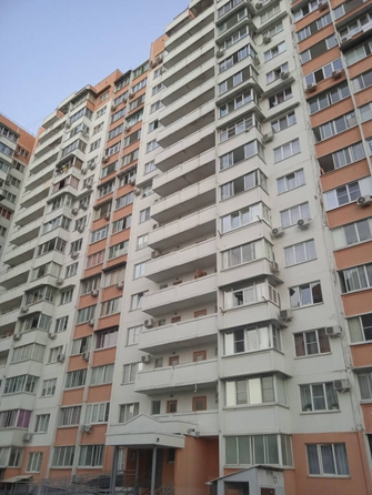 
   Продам 3-комнатную, 74 м², Малышева ул, 1Ж

. Фото 4.