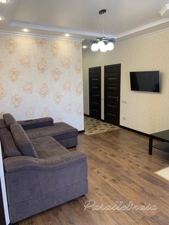 
   Продам 3-комнатную, 80 м², Параллельная ул, 9лит11

. Фото 2.