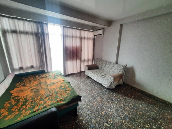 
   Продам 1-комнатную, 28 м², Просвещения ул, 118/2

. Фото 2.