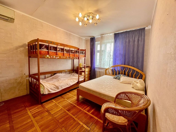 
   Продам 2-комнатную, 65 м², Крылова ул, 81

. Фото 1.